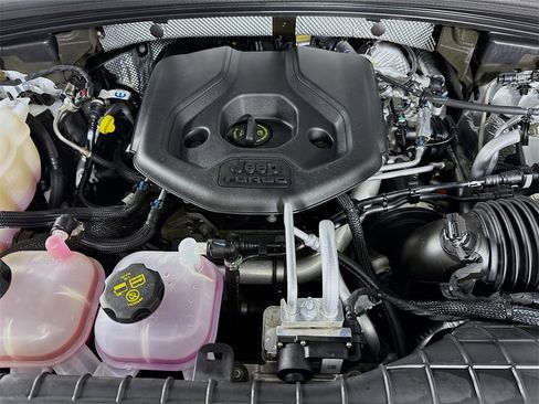 Used 2023 Jeep Grand Cherokee Overland w/ Luxury Tech Group IV image 34