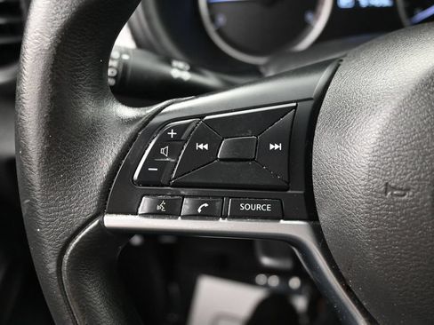 Used 2020 Nissan Kicks S FWD image 32