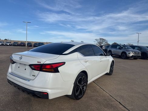 Certified 2023 Nissan Altima 2.5 SR image 7