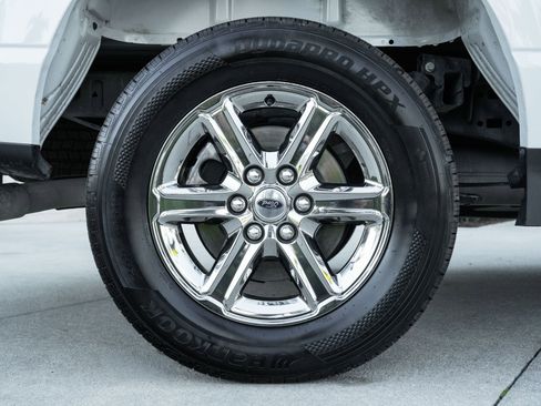 Used 2024 Ford F150 XLT w/ Mobile Office Package image 28