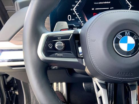 Certified 2023 BMW 760i xDrive w/ Luxury Rear Seating Package image 22