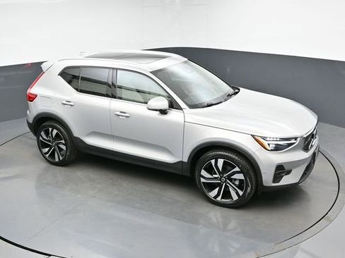Used 2023 Volvo XC40 B5 Ultimate w/ Climate Package AWD/4WD image 46