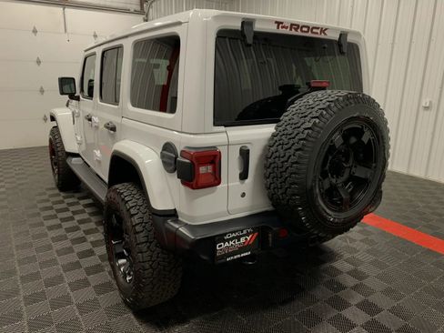Used 2019 Jeep Wrangler Unlimited Sahara w/ Dual Top Group image 20