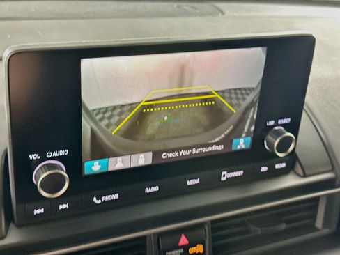 Used 2023 Honda Pilot Sport image 21