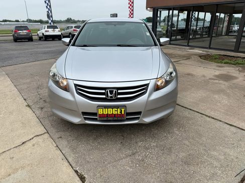 Used 2011 Honda Accord LX image 2