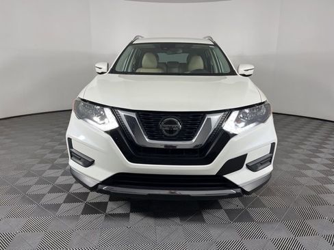 Used 2020 Nissan Rogue SV image 4