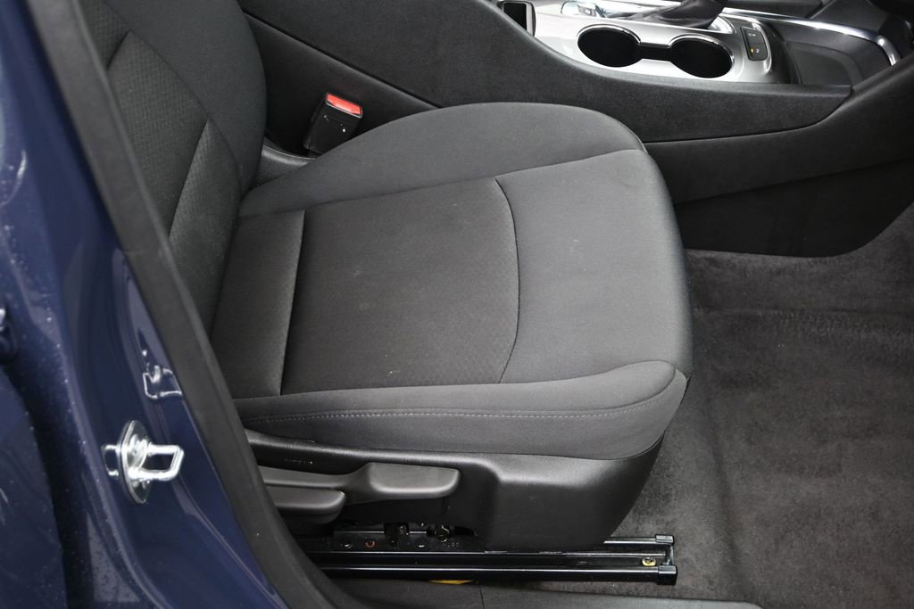 Used 2025 Chevrolet Malibu LT FWD image 11