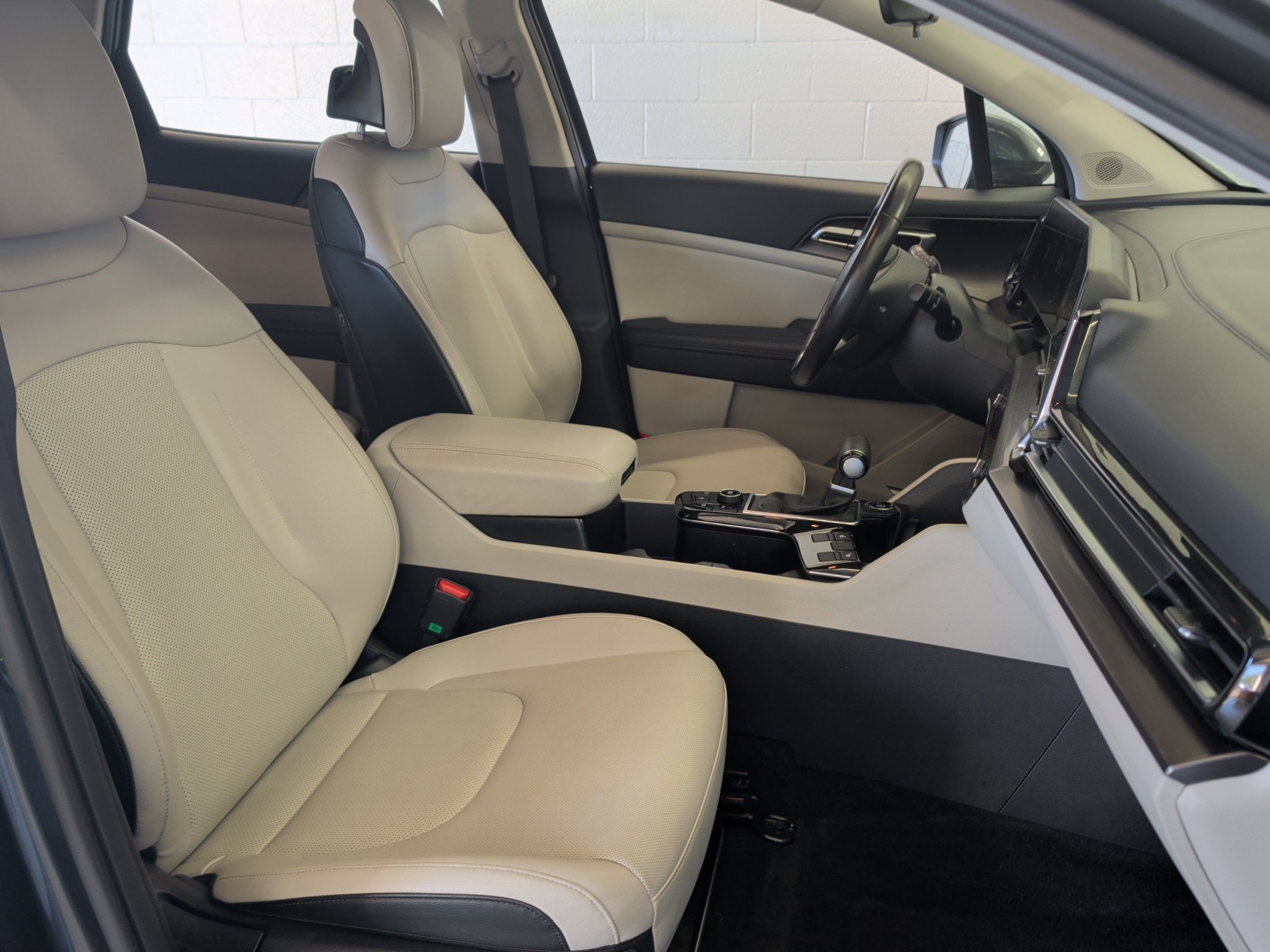 Certified 2023 Kia Sportage EX FWD image 19