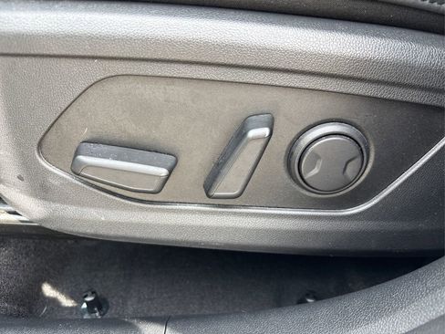 Used 2023 Kia Sorento EX image 39