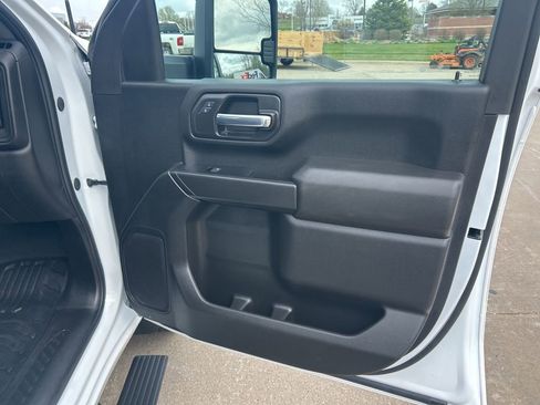 Used 2025 Chevrolet Silverado 2500 W/T image 22