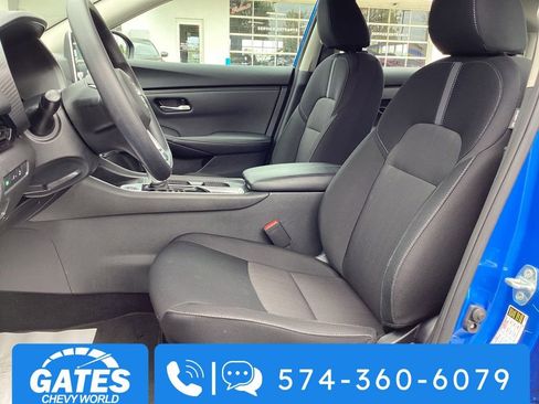Used 2025 Nissan Sentra SV FWD image 10