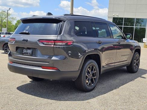 New 2026 Jeep Grand Cherokee L 2WD image 8