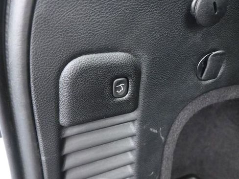 Used 2018 Jeep Grand Cherokee Altitude image 22