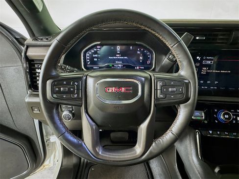 Used 2024 GMC Sierra 2500 AT4 w/ AT4 Premium Plus Package image 9