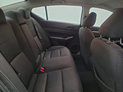 Used 2023 Nissan Altima 2.5 SV FWD image 19