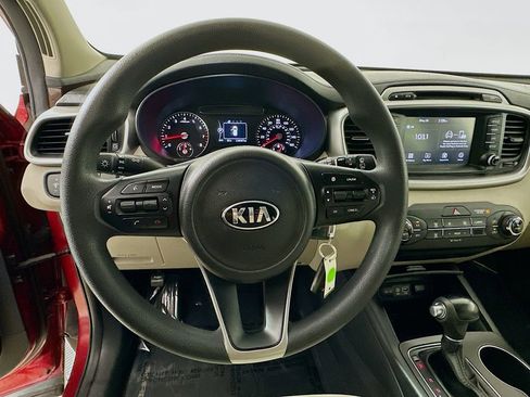 Used 2018 Kia Sorento FWD image 13