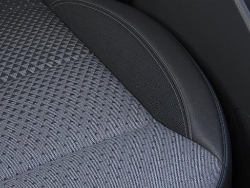 New 2025 Chevrolet Trax LT w/ Driver Confidence Package image 21