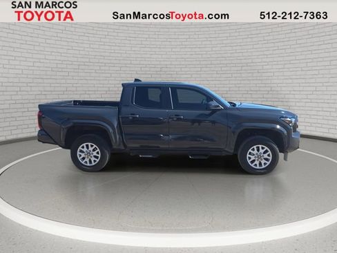 Used 2025 Toyota Tacoma SR5 image 4