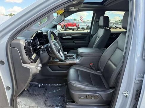 Used 2024 GMC Sierra 1500 Elevation w/ Elevation Premium Package AWD/4WD image 12