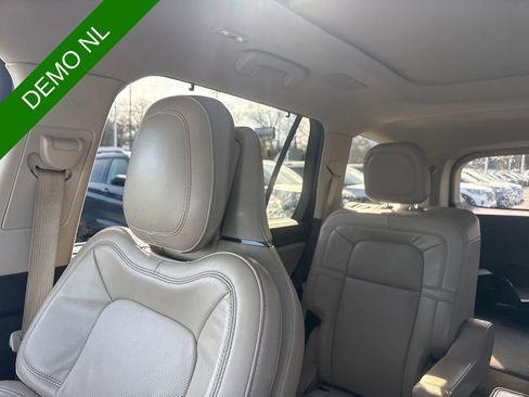 Used 2023 Lincoln Aviator Grand Touring w/ Equipment Group 301A AWD/4WD image 38