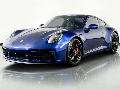 Used 2024 Porsche 911 Carrera GTS w/ Premium Package image 21