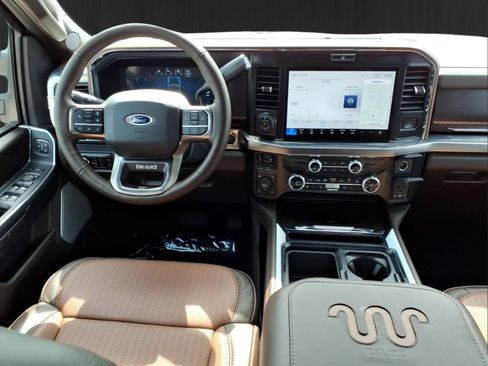 New 2026 Ford F250 King Ranch w/ Chrome Package AWD/4WD image 25