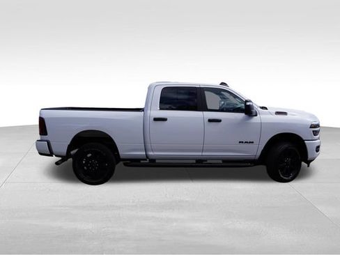 Used 2025 RAM 2500 Big Horn AWD/4WD image 3