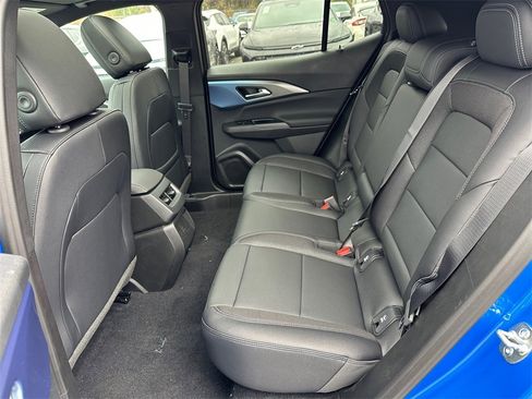 New 2026 Chevrolet Equinox EV LT image 18