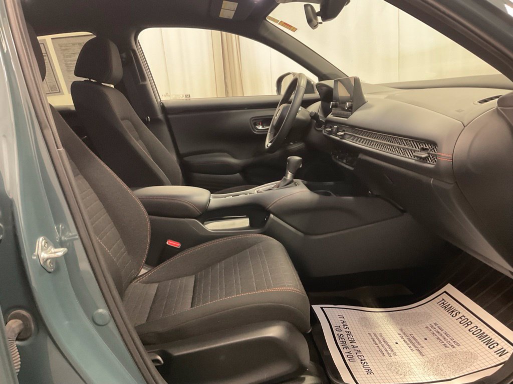 Used 2025 Honda HR-V Sport image 29