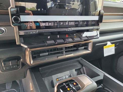 New 2025 GMC Hummer EV 2X image 19