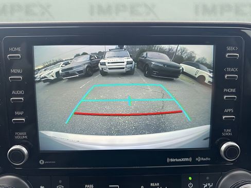 Used 2022 Toyota Highlander XLE image 22