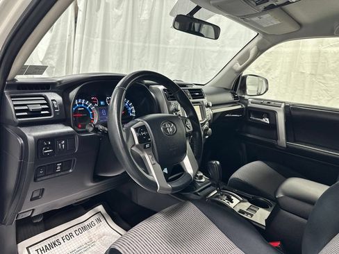 Used 2015 Toyota 4Runner SR5 AWD/4WD image 15
