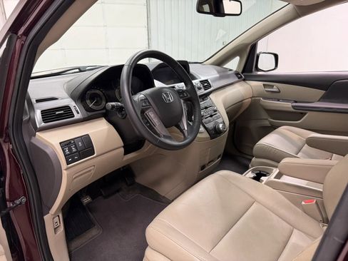 Used 2013 Honda Odyssey Touring image 12