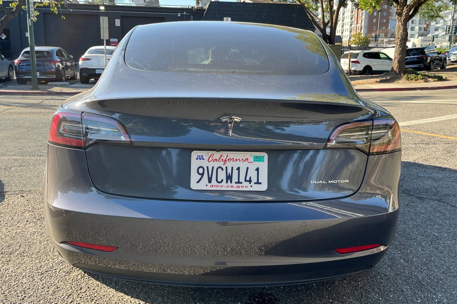 Used 2022 Tesla Model 3 Long Range AWD/4WD image 5