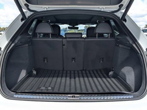 Used 2024 Audi Q3 2.0T Premium Plus w/ Premium Plus Package image 14