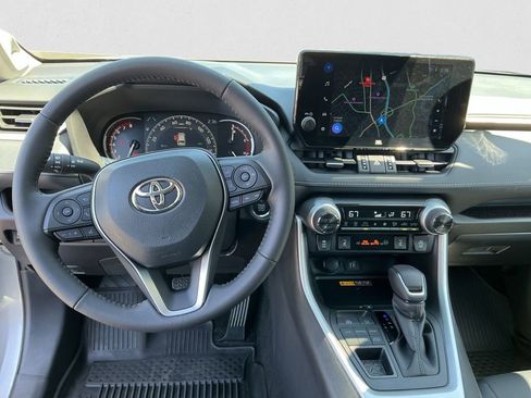 Used 2025 Toyota RAV4 XLE Premium w/ Weather Package AWD/4WD image 12