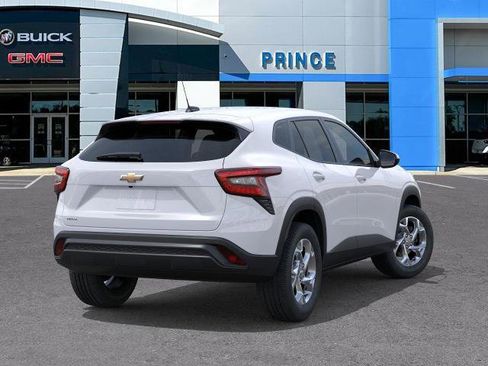 New 2026 Chevrolet Trax LS w/ LS Convenience Package image 37