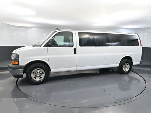 Used 2017 Chevrolet Express 3500 LT w/ LT Preferred Equipment Group RWD image 10