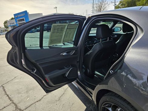 Used 2023 Alfa Romeo Giulia Quadrifoglio image 15