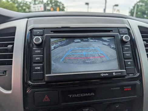 Used 2015 Toyota Tacoma PreRunner w/ SR5 Package RWD image 17