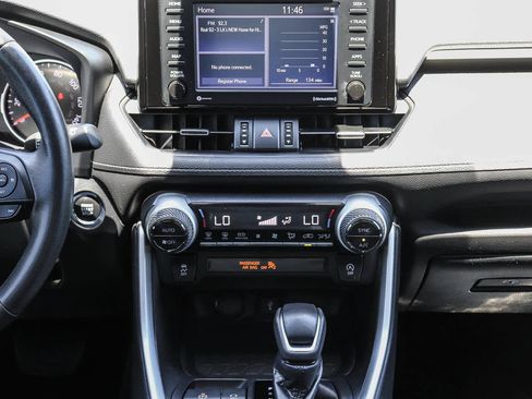 Used 2022 Toyota RAV4 XLE Premium FWD image 14