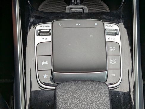 Used 2020 Mercedes-Benz GLB 250 image 34