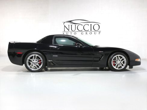Used 2002 Chevrolet Corvette Z06 w/ Memory Pkg image 24