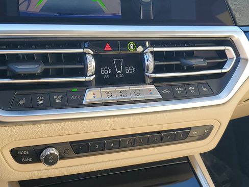 Used 2019 BMW 330i xDrive Sedan w/ Convenience Package image 25