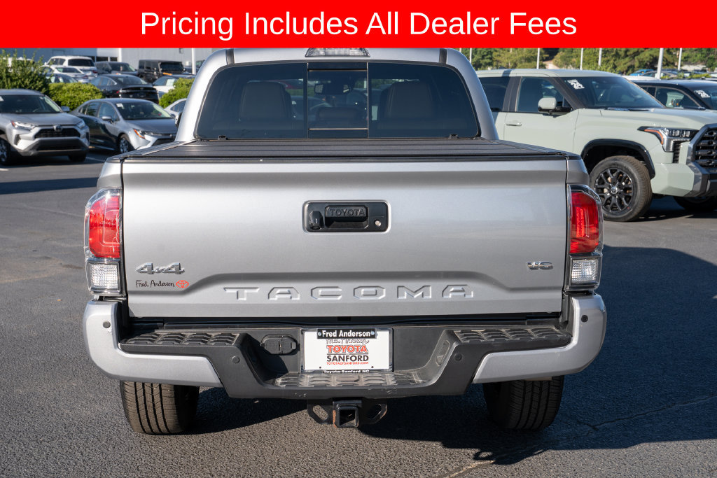 Used 2021 Toyota Tacoma Limited AWD/4WD image 4