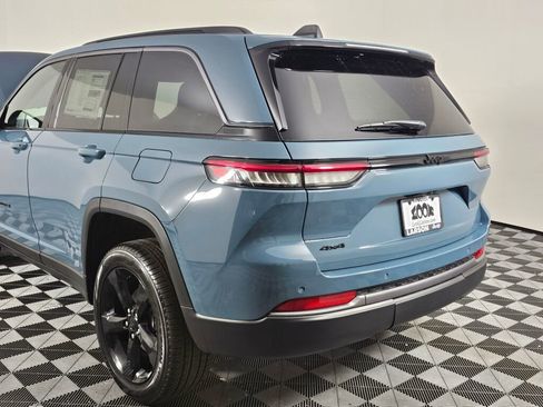 New 2026 Jeep Grand Cherokee Limited w/ Limited Altitude Package AWD/4WD image 14