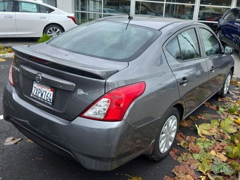 Used 2017 Nissan Versa S Plus image 2