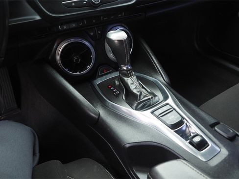 Used 2020 Chevrolet Camaro LS image 21