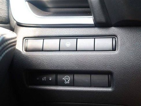 Used 2023 Nissan Rogue SV AWD/4WD image 18