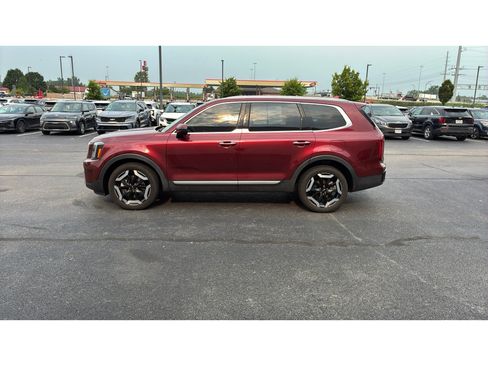 Used 2024 Kia Telluride S w/ S Sunroof Package AWD/4WD image 3